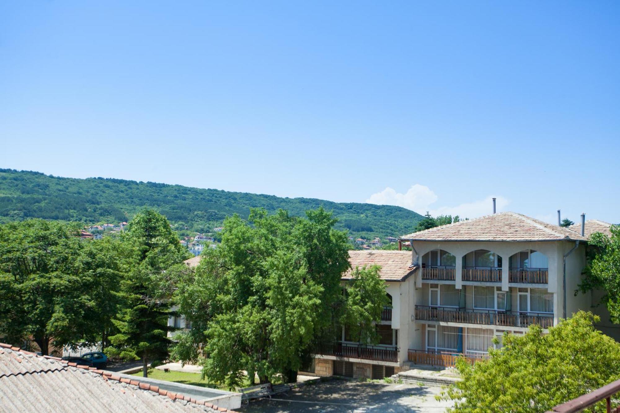 Bisser Hotel - Free Parking - Free Pool Access Balchik Ruang foto