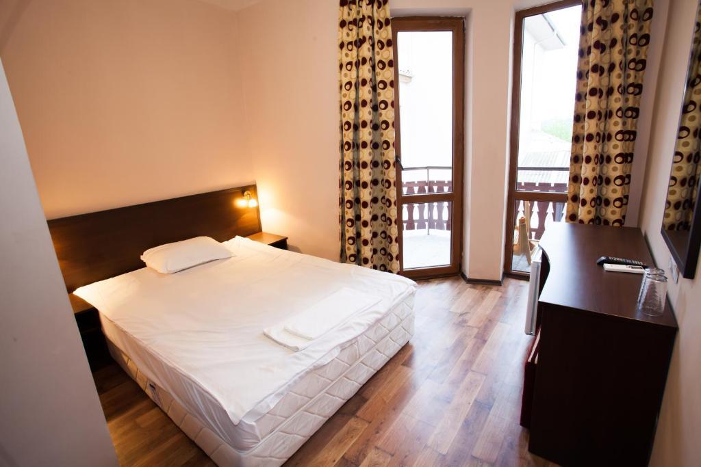 Bisser Hotel - Free Parking - Free Pool Access Balchik Ruang foto
