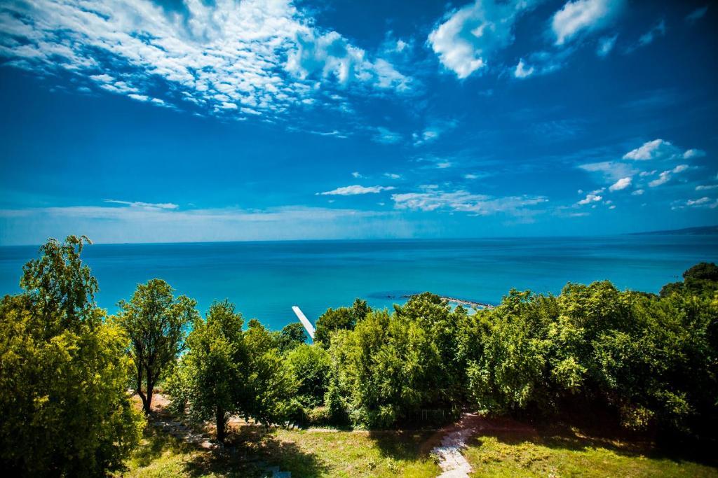 Bisser Hotel - Free Parking - Free Pool Access Balchik Ruang foto