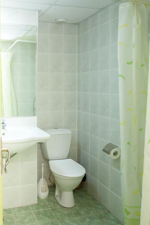 Bisser Hotel - Free Parking - Free Pool Access Balchik Ruang foto